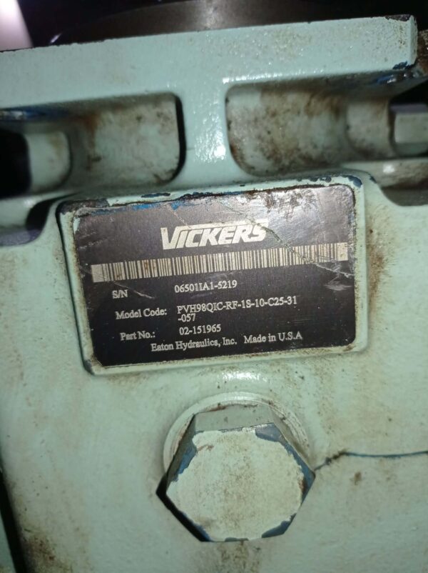 Vickers PVH98QIC RF 1S 10 C25 31 057 Hydraulic Pump