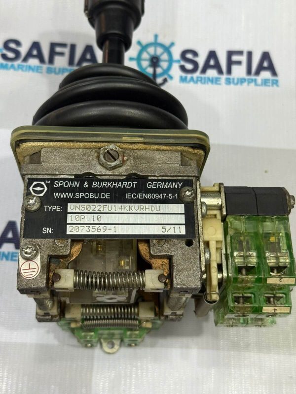 SPOHN & BURKHARDT VNS022FU14KKVRHDU JOYSTICK CONTROLLER BRAND:SPOHN & BURKHARDT TYPE:VNS022FU14KKVRHDU 10P.10 SN: 2073569-1 5/11 IEC/EN60947-5-1 MADE IN GERMANY