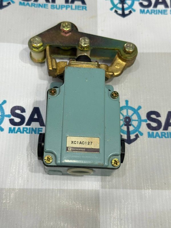 Telemecanique XC1AC127 Limit Switch