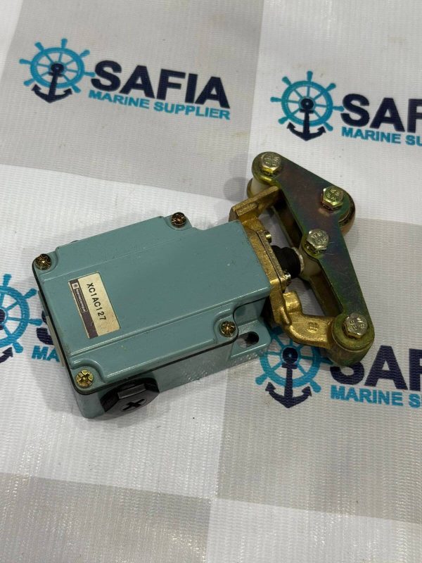 Telemecanique XC1AC127 Limit Switch